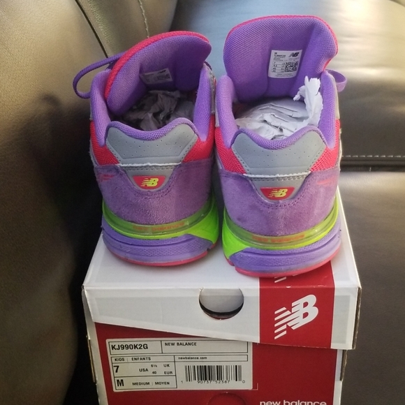 New Balance - Picture 3 of 5